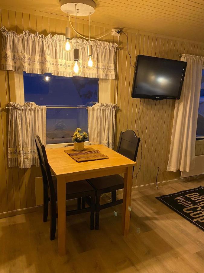 Koselig studioleilighet i Svolvær - Lofoten ved Svolværgeita, Djevelporten Eksteriør bilde